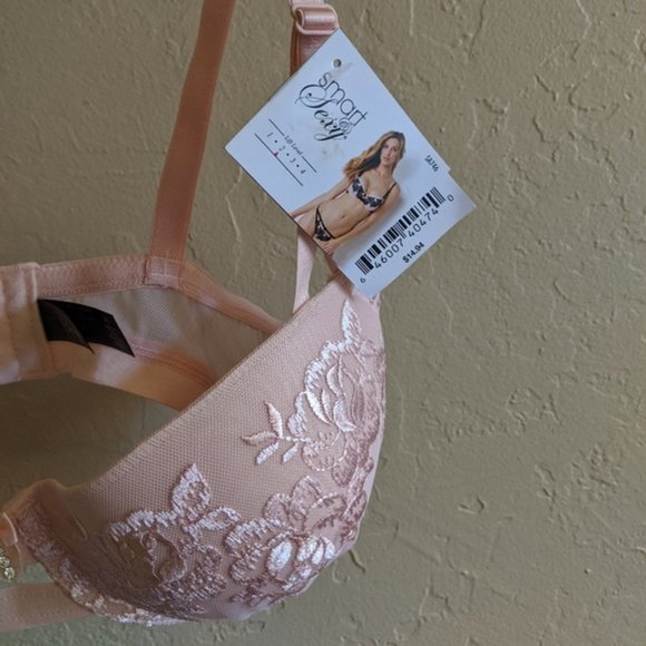 Push Up Bra with Lace Detail - Picture 2 of 3